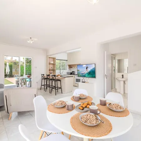 La Casa De Louie Vila