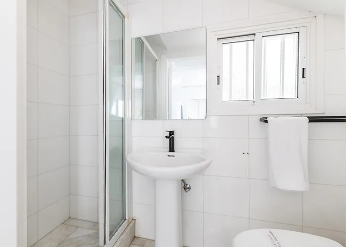 La Casa De Louie * Ayia Napa